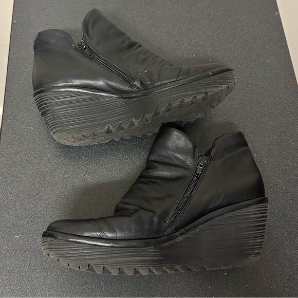 Fly London Yip Leather Wedge Boot Black Leather Size 39 8-8.5 Comfort Shoes - Picture 6 of 14